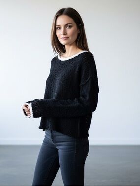 Zenana Outfitters Chic Black and White Textured Scoop Neck Cropped Sweater